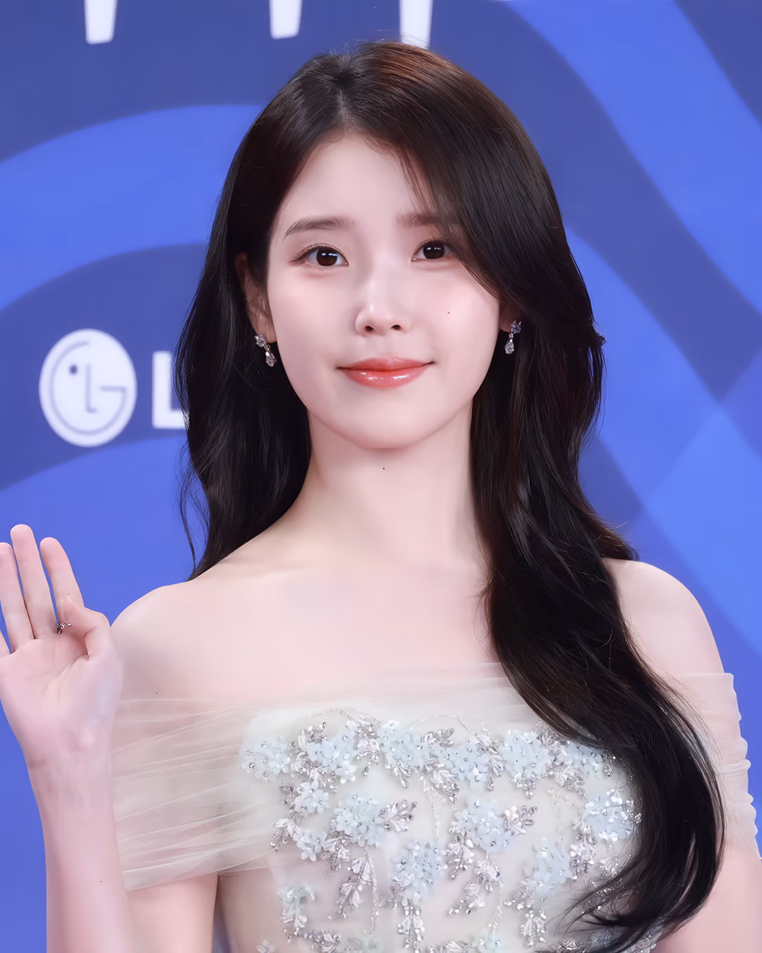 IU on the Blue Dragon Series Awards red carpet